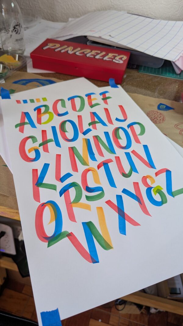 PXL_20251021_164427867.MP Taller en línea de Letra de Jalón a Pincel.